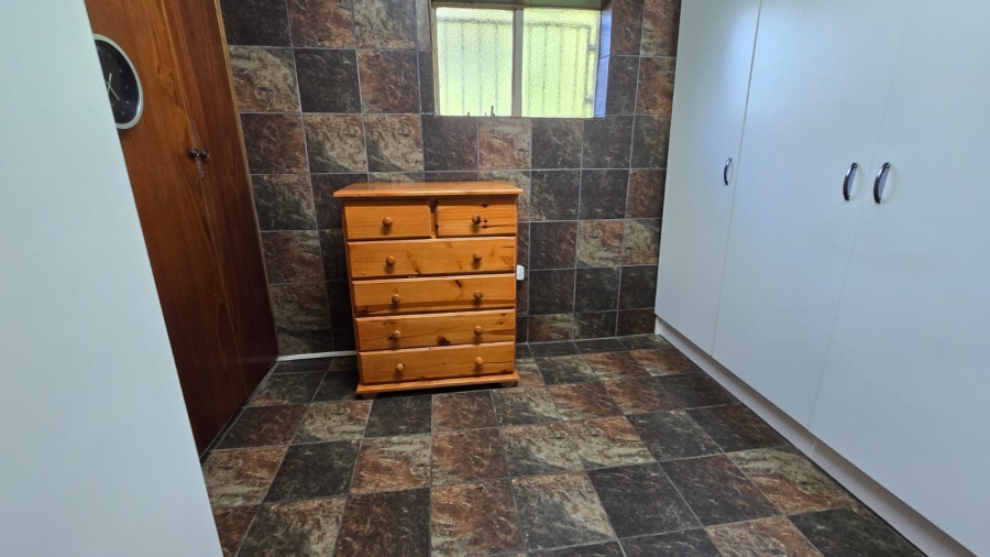5 Bedroom Property for Sale in Navalsig Free State